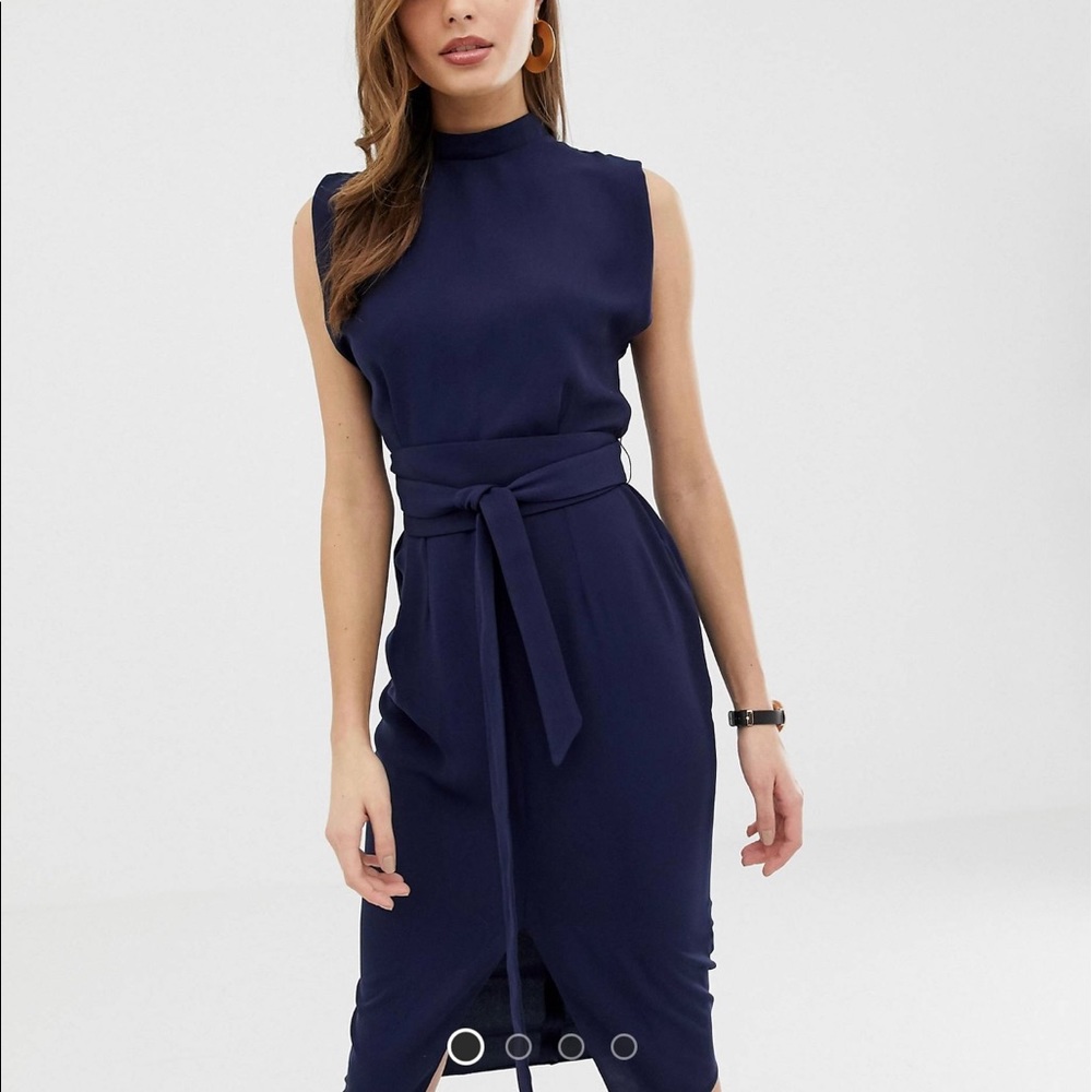 Split sleeve dress